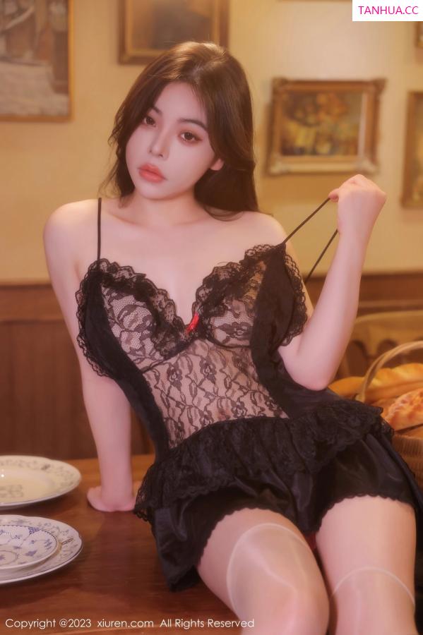   [XiuRen]高清写真图 2023.03.01 No.6339 Aami喵小狐 新人美臀第17张图片